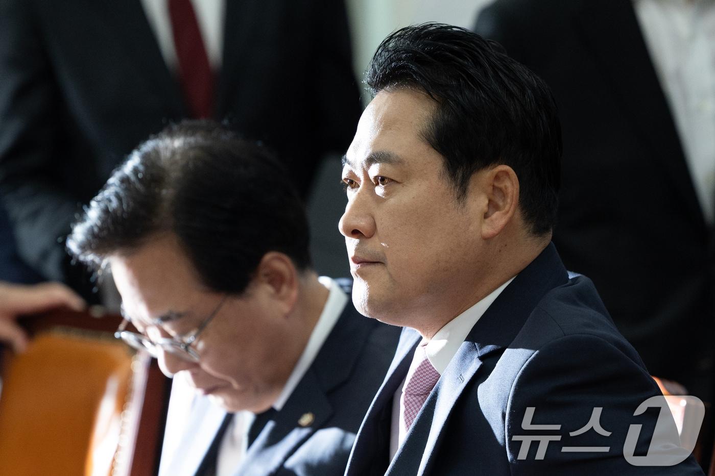 장동혁 국민의힘 대표가 1일 오전 서울 여의도 국회에서 열린 최고위원회의에 참석하고 있다. 2025.9.1/뉴스1 ⓒ News1 이승배 기자