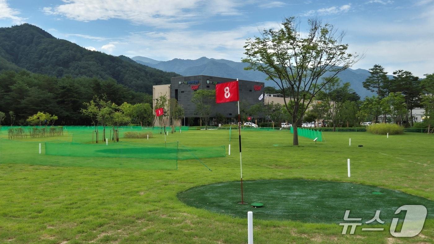내린천파크골프장 A코스 전경.&#40;인제군 제공. 재판매 및 DB금지&#41;/뉴스1