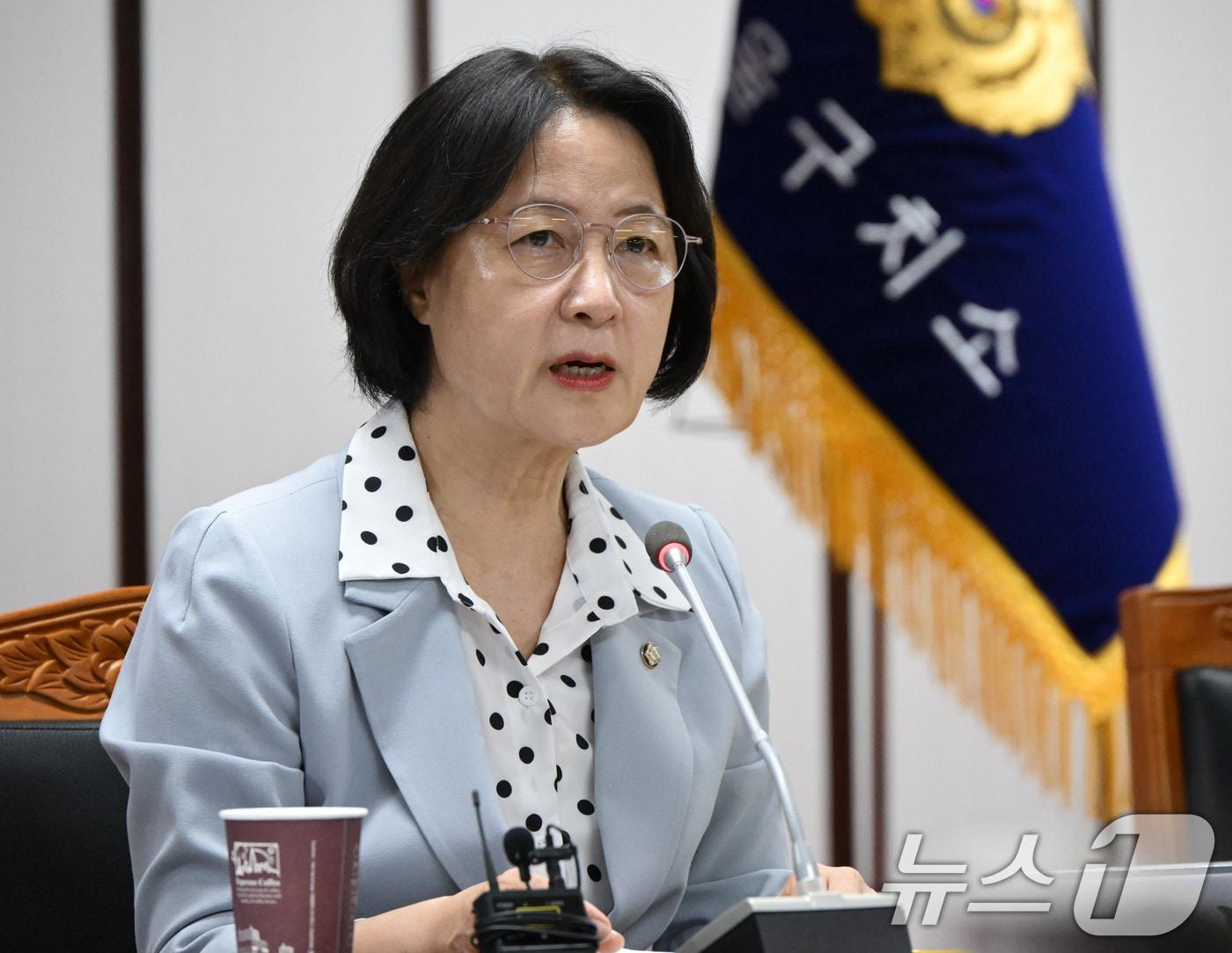 본문 이미지 - 추미애 국회 법제사법위원회 위원장이 1일 경기도 의왕시 서울구치소에서 열린 현장검증에서 모두발언을 하고 있다. 2025.9.1/뉴스1 ⓒ News1 국회사진기자단