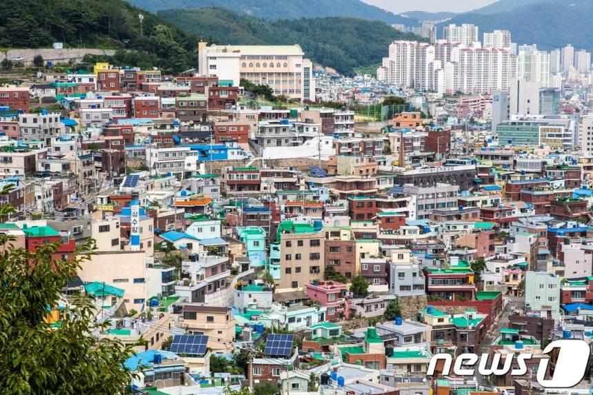 본문 이미지 - 산복도로에서 본 풍경ⓒ News1