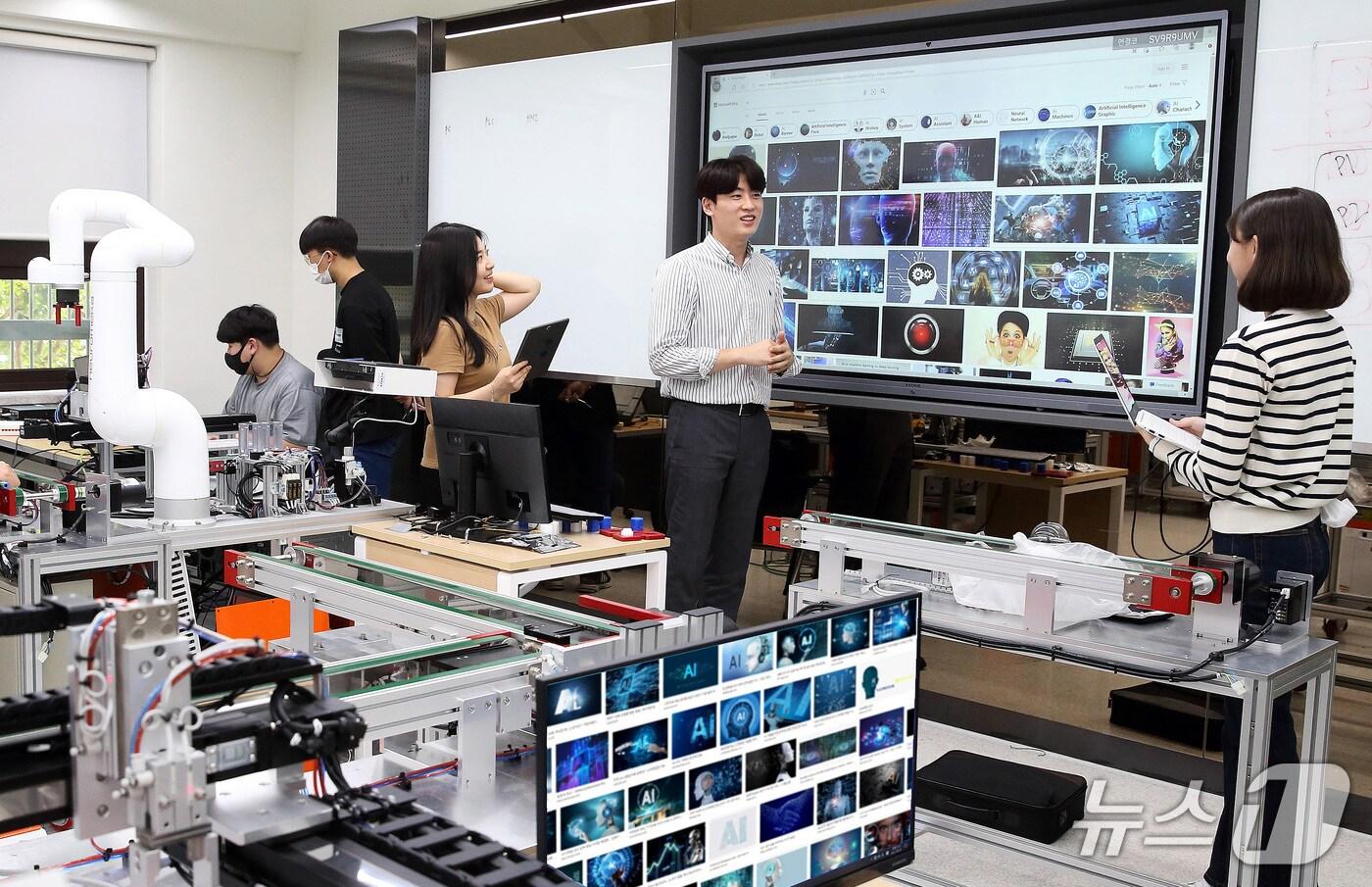 계명대가 전교생과 전체 교직원을 대상으로 AI 패키지를 무상으로 제공한다. &#40;계명대 제공. 재판매 및 DB금지&#41;