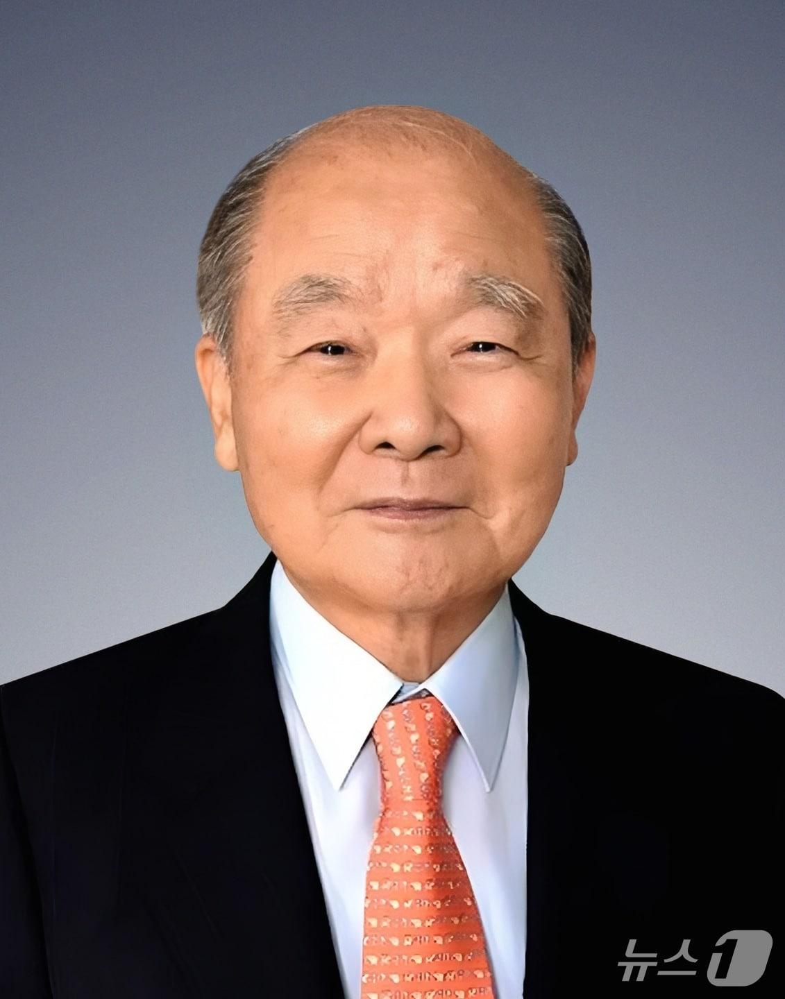 본문 이미지 - 김덕중 전 교육부장관.&#40;아주대 제공&#41;