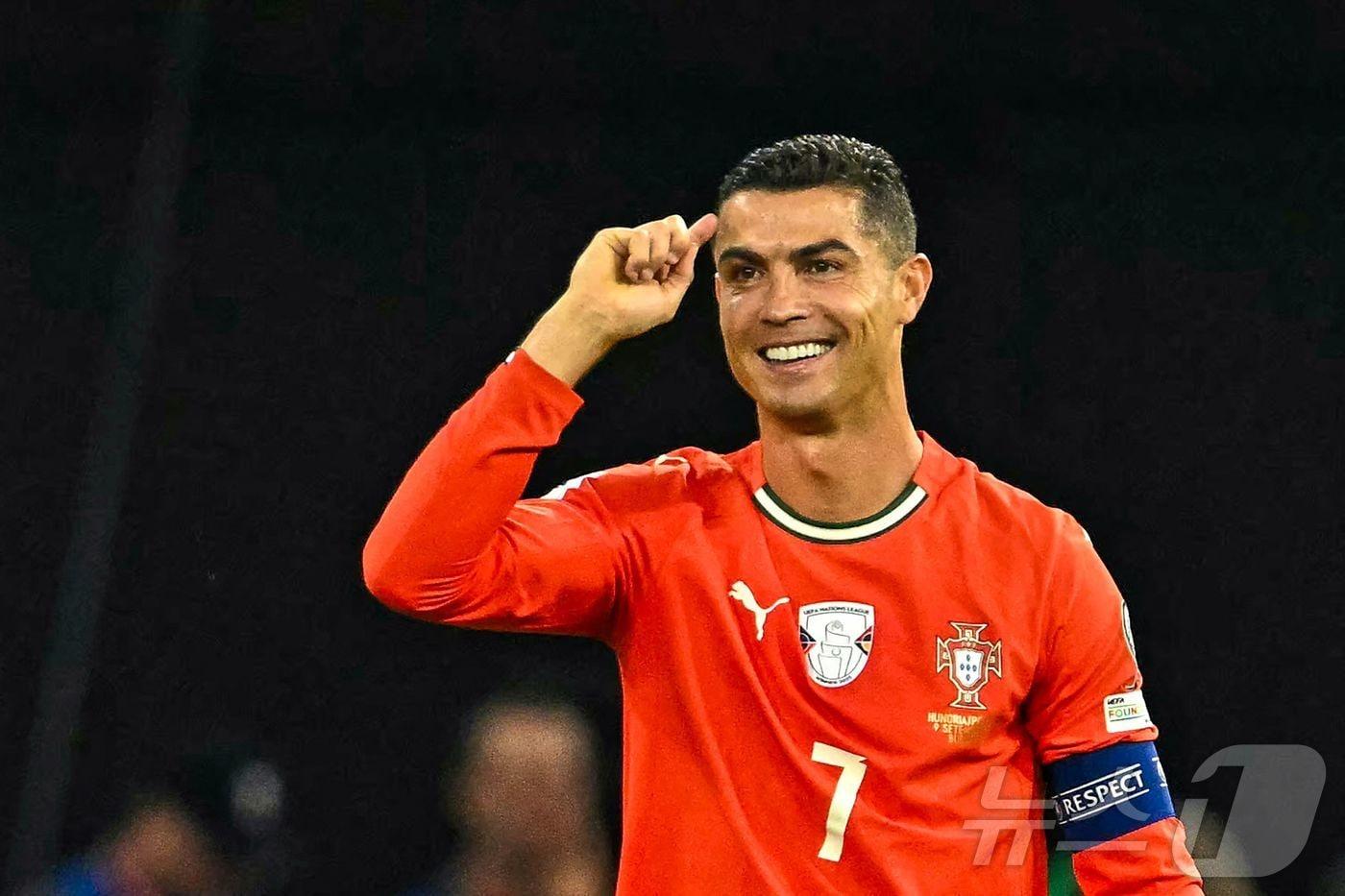 포르투갈의 슈퍼스타 크리스티아누 호날두가 북중미 월드컵까지만 현역으로 뛰겠다고 선언했다. ⓒ AFP=뉴스1