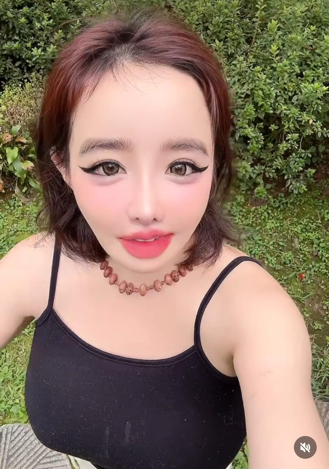 본문 이미지 - 박봄 인스타그램