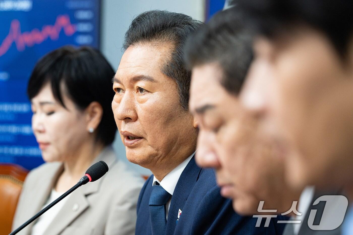 정청래 더불어민주당 대표가 10일 서울 여의도 국회에서 열린 최고위원회의에서 모두 발언을 하고 있다. 2025.9.10/뉴스1 ⓒ News1 유승관 기자