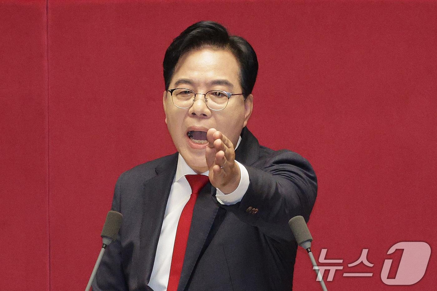 송언석 국민의힘 원내대표가 10일 오전 서울 여의도 국회에서 열린 제429회국회&#40;정기회&#41; 제3차 본회의에서 국정에 관한 교섭단체 대표연설을 하고 있다. 2025.9.10/뉴스1 ⓒ News1 신웅수 기자