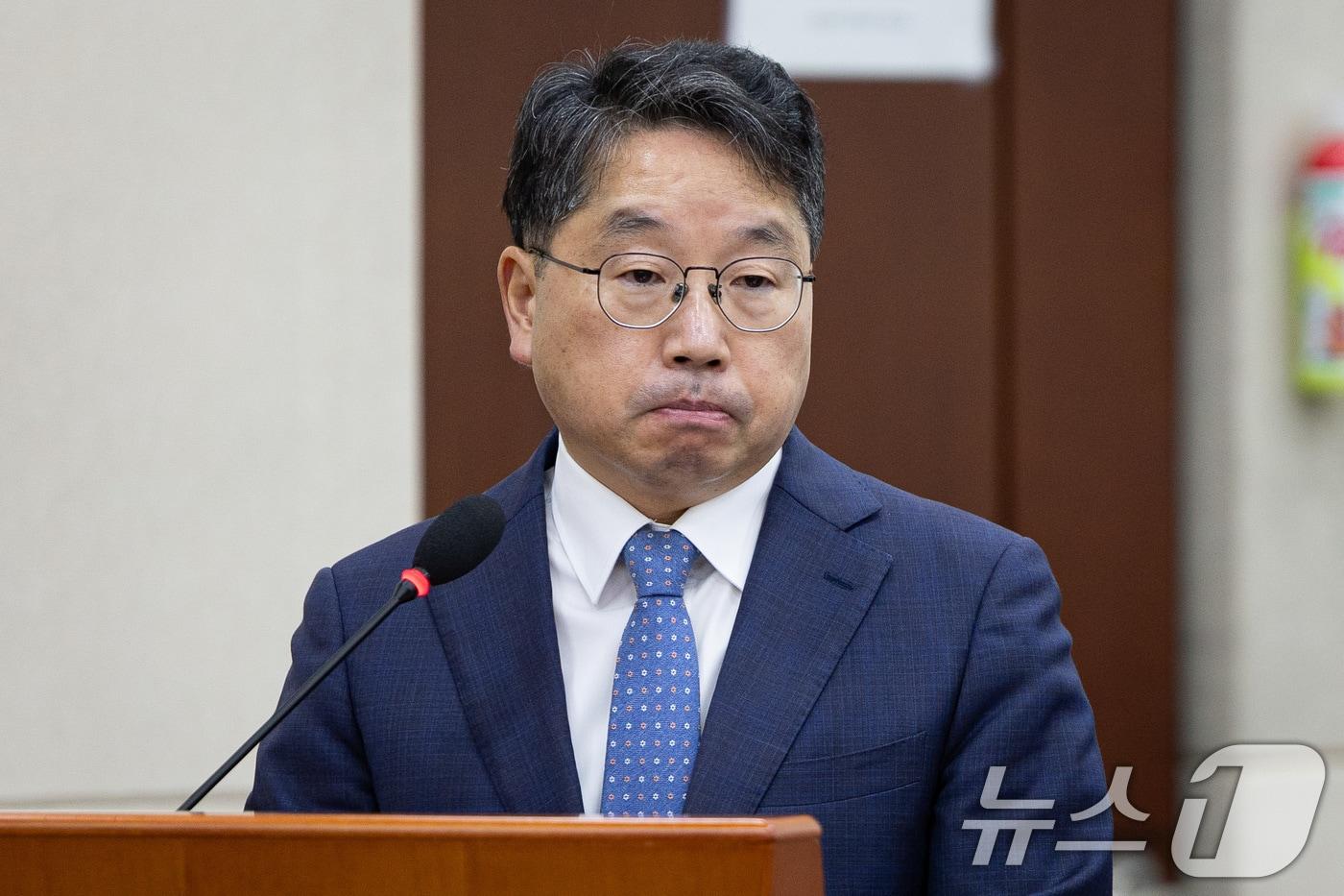 노만석 검찰총장 직무대행이 지난 10일 서울 여의도 국회에서 열린 제429회 국회&#40;정기회&#41; 행정안전위원회 오송 지하차도 참사 진상규명 및 재발방지 대책마련을 위한 국정조사 기관보고에서 굳은 표정을 짓고 있다. 2025.9.10/뉴스1 ⓒ News1 유승관 기자