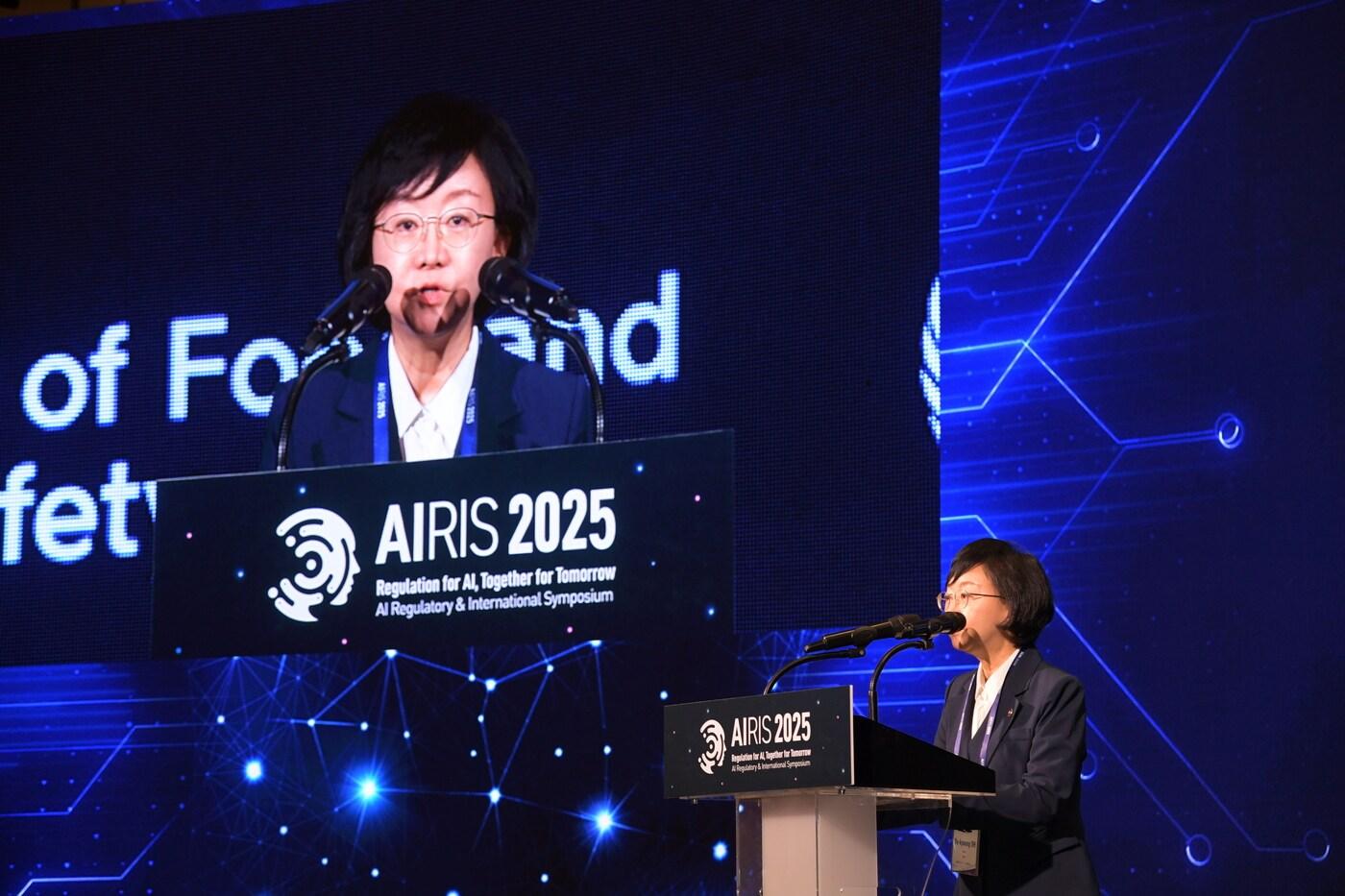 지난 10일 오유경 식품의약품안전처장이  인천 중구 인스파이어 호텔에서 열린 &#39;AIRIS 2025&#39; 개회식에서 개회사를 하고 있다. &#40;식품의약품안전처 제공. 재판매 및 DB 금지&#41; /뉴스1