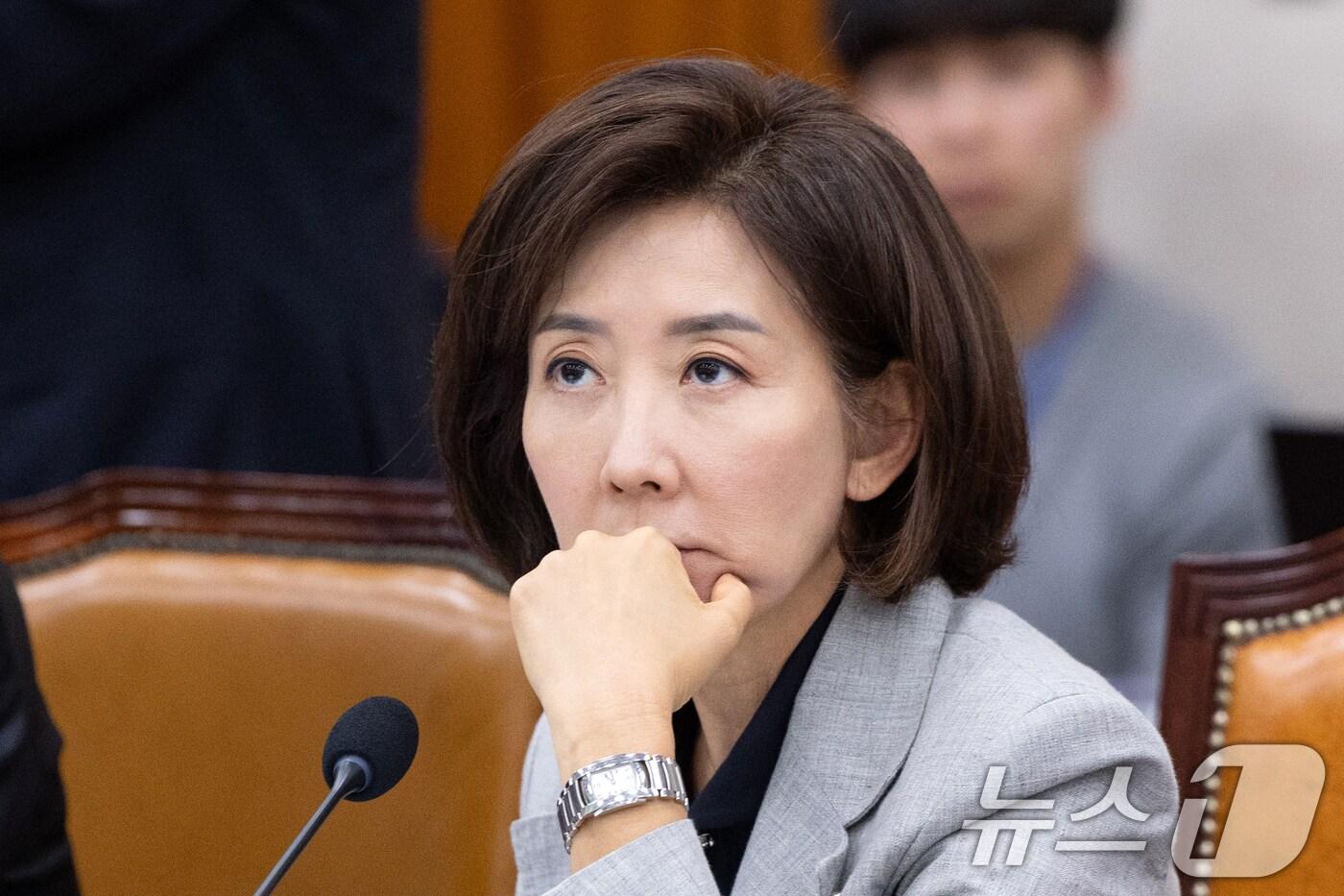 10일 서울 여의도 국회에서 열린 제429회국회&#40;정기회&#41; 법제사법위원회 제3차 전체회의에서 나경원 국민의힘 의원이 생각에 잠겨있다. 2025.9.10/뉴스1 ⓒ News1 이승배 기자