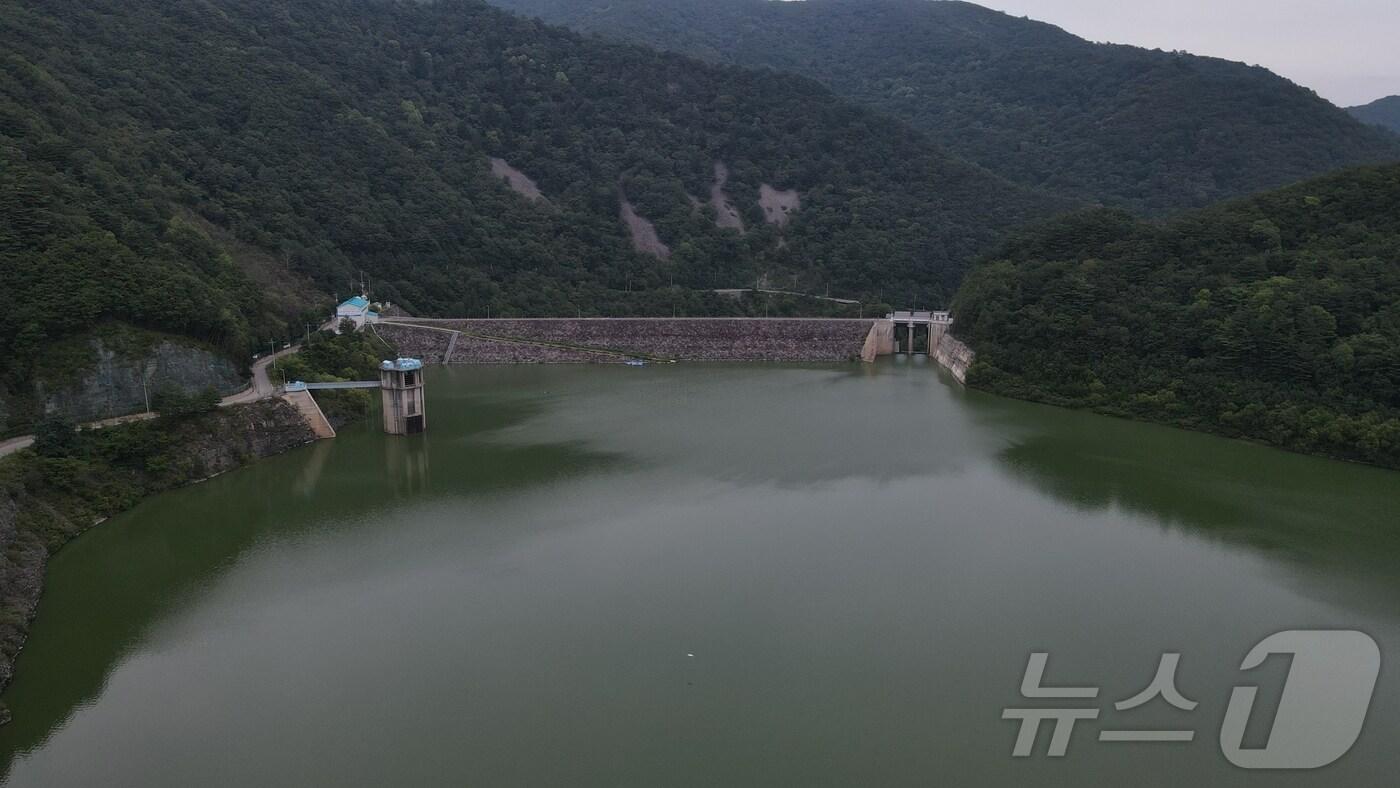 환경부와 강원 강릉시가 10일 강원 평창군 대관령면 도암댐을 한시적으로 활용해 강릉지역 가뭄 대응에 나서기로 한 가운데, 지난 9일 도암댐의 모습. &#40;독자 제공. 재판매 및 DB금지&#41; 2025.9.10./뉴스1 2025.9.10/뉴스1 ⓒ News1 신관호 기자