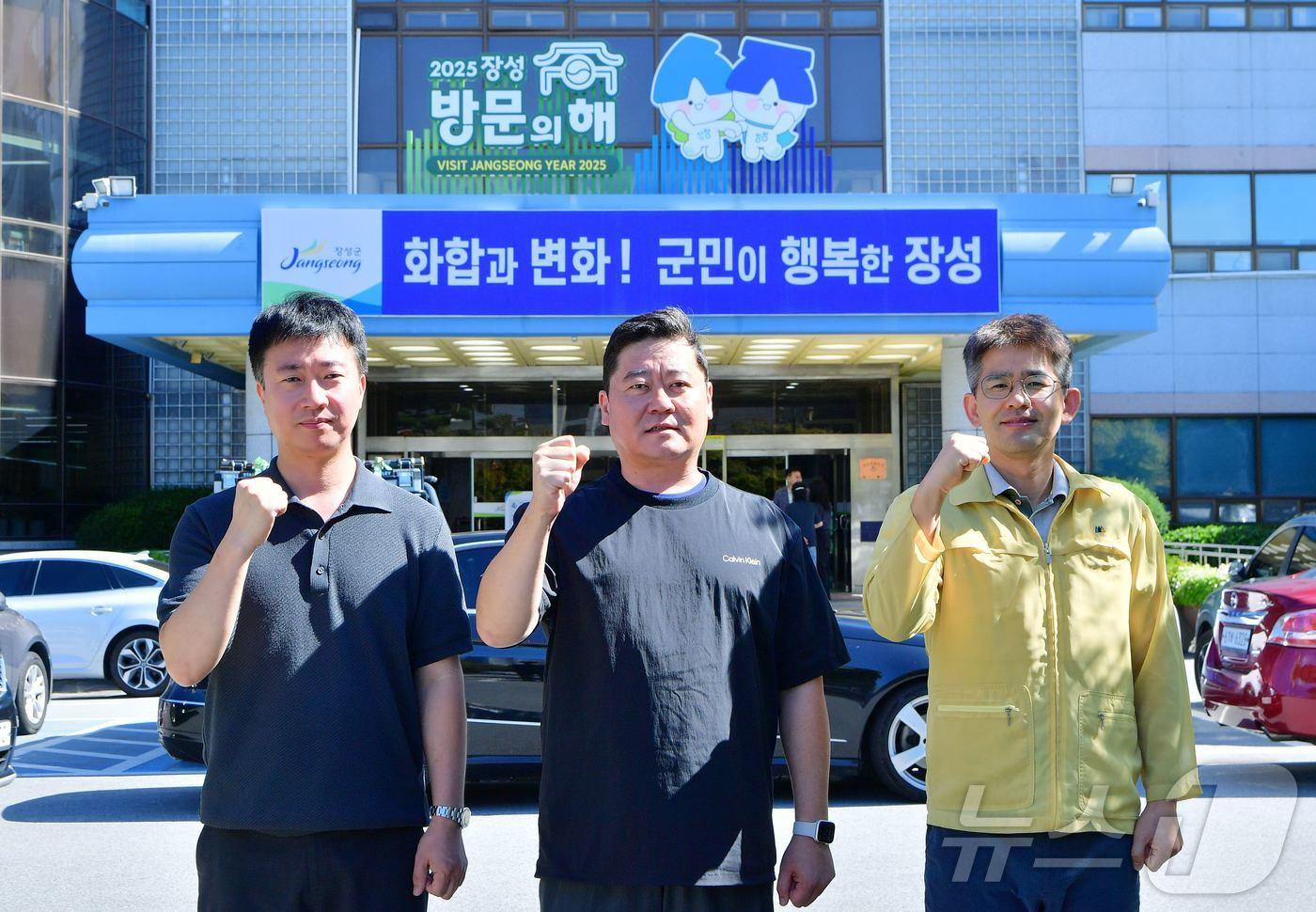 본문 이미지 - 왼쪽부터 전남 장성군 김태국·김태현·박근우 주무관.(장성군 제공. 재배포 및 DB 금지)