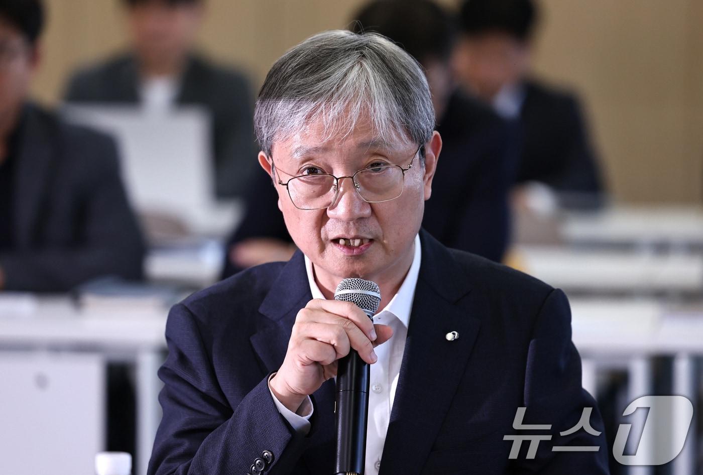 이찬진 금융감독원장이 11일 오후 서울 강남구 네이버스퀘어 역삼에서 열린 금감원-빅테크 CEO 간담회에서 인사말을 하고 있다. 2025.09.11/뉴스1 ⓒ News1 구윤성 기자