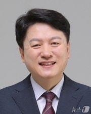 본문 이미지 - 이재명 대통령 한의사 주치의로 위촉된 윤성찬 대한한의사협회 회장&#40;58&#41;. &#40;대통령실 제공&#41;