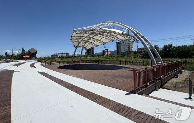 본문 이미지 - 강서구 울림공원 야외무대 (강서구청 제공. 재판매 및 DB 금지)
