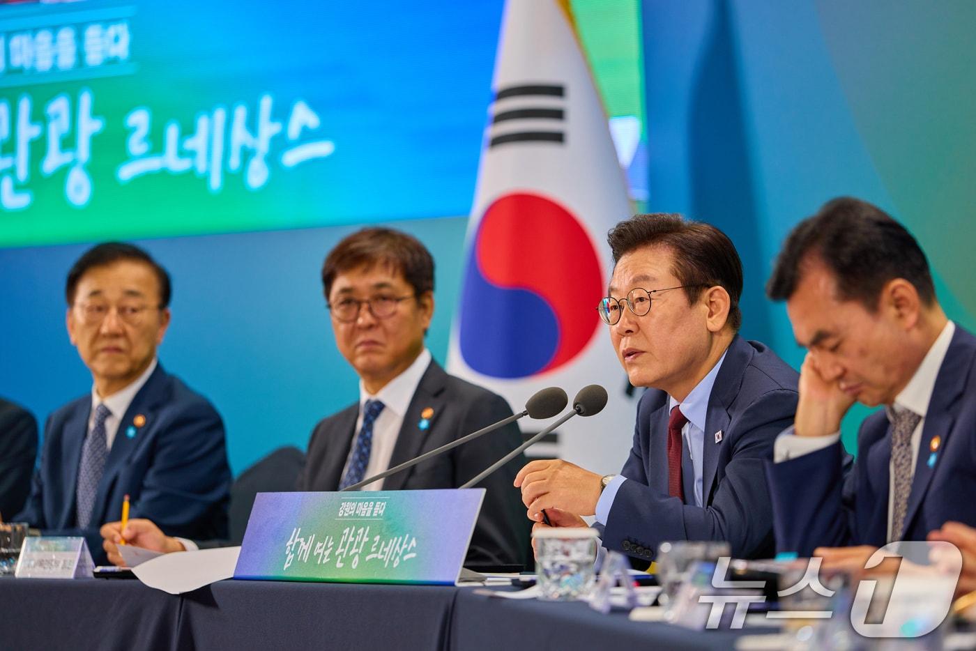 이재명 대통령이 12일 강원 춘천시 강원창작개발센터에서 열린 &#39;강원의 마음을 듣다&#39; 타운홀 미팅에서 발언하고 있다. &#40;대통령실 제공. 재판매 및 DB 금지&#41; 2025.9.12/뉴스1 ⓒ News1 허경 기자