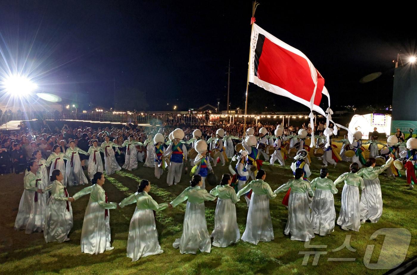 오는 27일부터 11월 1일까지 열리는 ‘2025 아시아태평양경제협력체(APEC) 정상회의’를 앞두고, 경주 전역이 문화·예술·기술이 융합된 축제도시로 변신했다. ⓒ News1/뉴스1