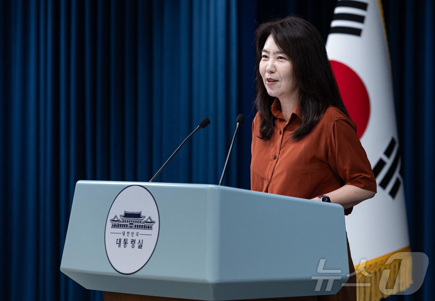 강유정 대통령실 대변인이 14일 서울 용산 대통령실 청사에서 강원 타운홀 미팅 폄훼 관련 브리핑을 하고 있다. 2025.9.14/뉴스1 ⓒ News1 이재명 기자
