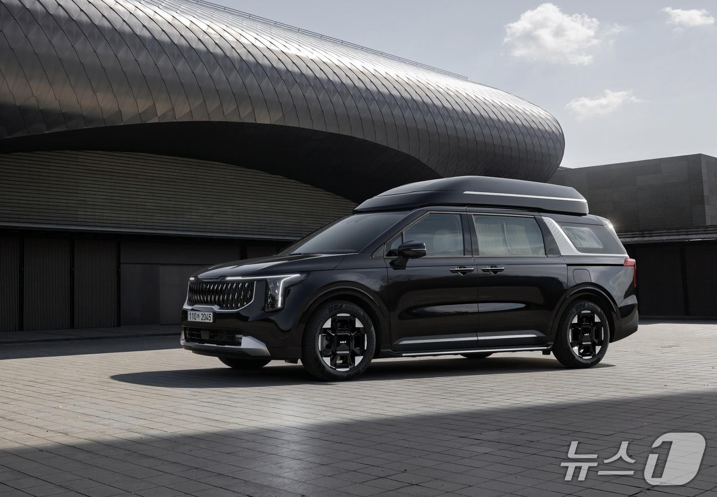 본문 이미지 - The 2026 카니발 하이리무진