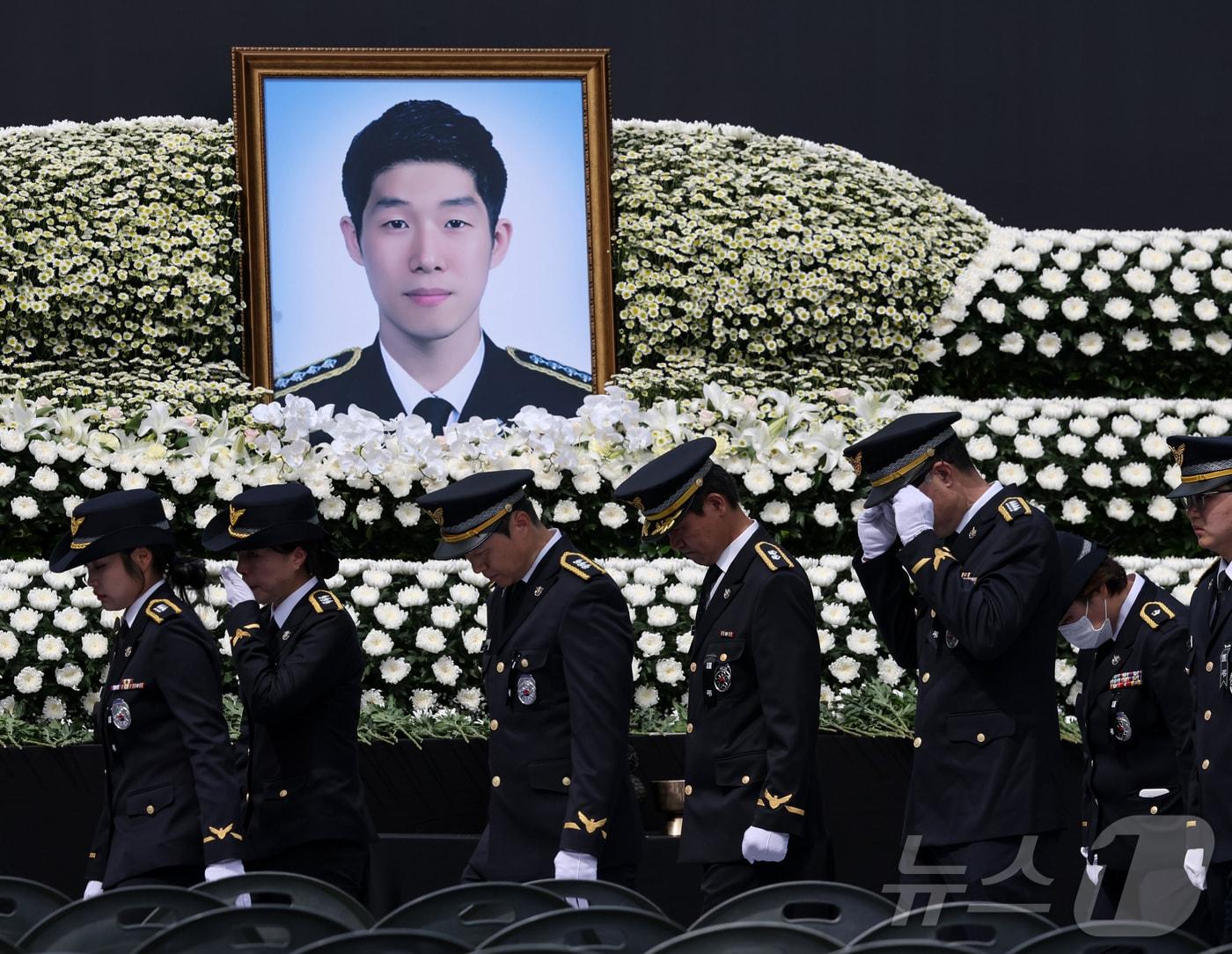 본문 이미지 - 故 이재석 경사의 영결식(사진은 기사 내용과 무관함) / 뉴스1 ⓒ News1