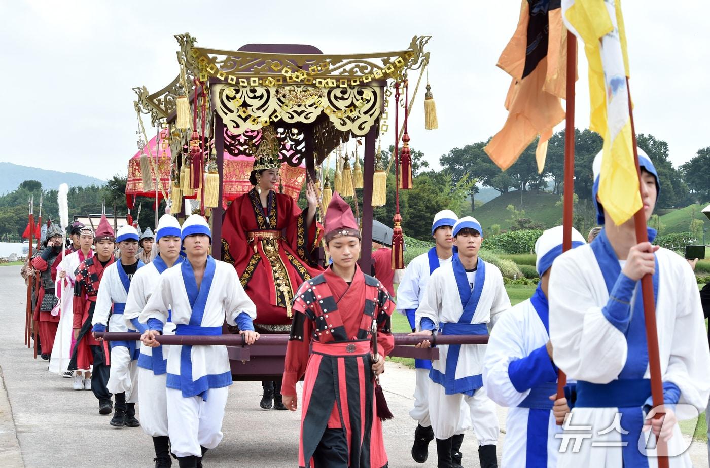 경북 경주시 동부사적지 일대에서 열리는 '선덕여왕 첨성대에 행차하다' 행사 모습.(뉴스1 자료, 재판매 및 DB금지) 2025.9.15/뉴스1 