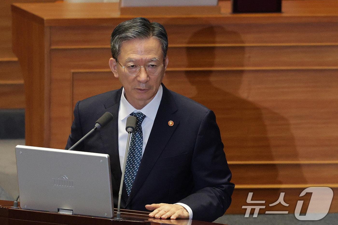 정성호 법무부 장관이 15일 오후 서울 여의도 국회에서 열린 제429회국회&#40;정기회&#41; 제5차 본회의에서 정치에 관한 대정부 질문에 답변하고 있다. 2025.9.15/뉴스1 ⓒ News1 신웅수 기자