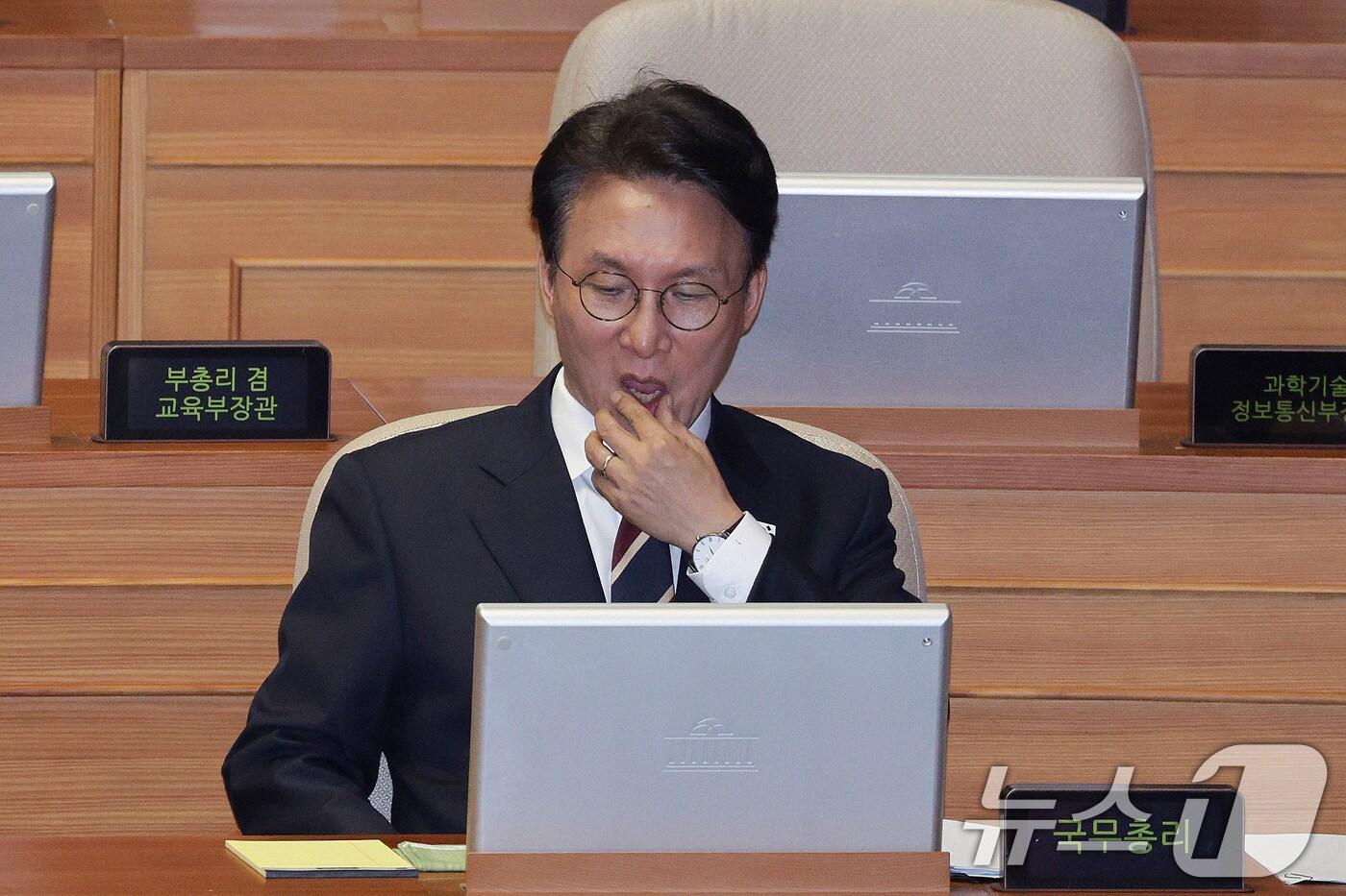 김민석 국무총리가 15일 오후 서울 여의도 국회에서 열린 제429회국회(정기회) 제5차 본회의 정치에 관한 질문에서 임이자 국민의힘 의원의 질의에 답변하고 있다. 2025.9.15/뉴스1 ⓒ News1 신웅수 기자