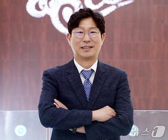 본문 이미지 - 대통령 표창을 받은 영남이공대 김강렬 팀장. &#40;영남이공대 제공. 재판매 및 DB금지&#41;