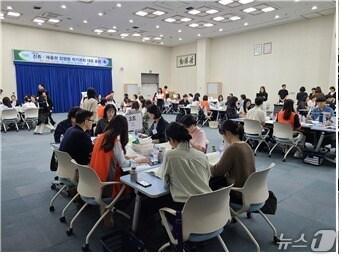 본문 이미지 - 작년 '신종·재출현 감염병 위기관리 대응훈련' 모습.(부산시 제공. 재판매 및 DB금지)