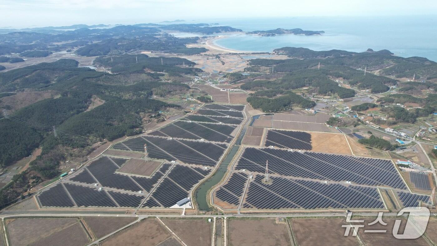 충남 태안군 '태안 햇들원 태양광 발전소' (GS건설 제공) 뉴스1ⓒ news1