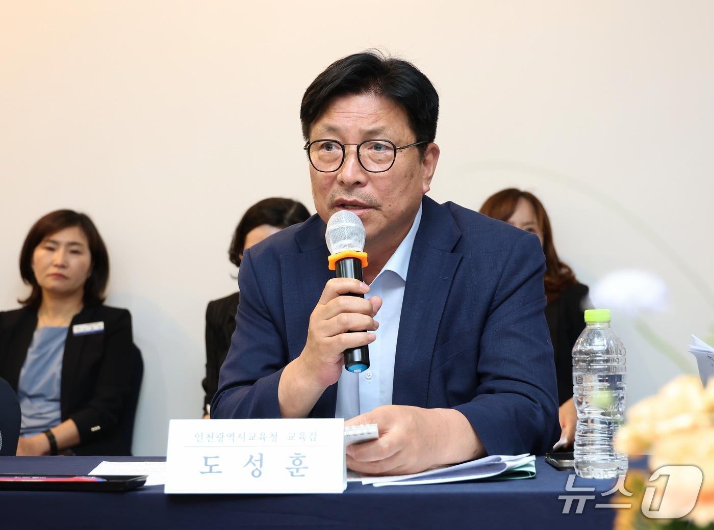 본문 이미지 - 도성훈 인천시교육감은 16일 최교진 신임 사회부총리 겸 교육부장관을 만나 인천 특수교사의 순직 인정을 위한 협조를 요청했다.(인천시교육청 제공. 재배포 및 DB금지)2025.9.16/뉴스1