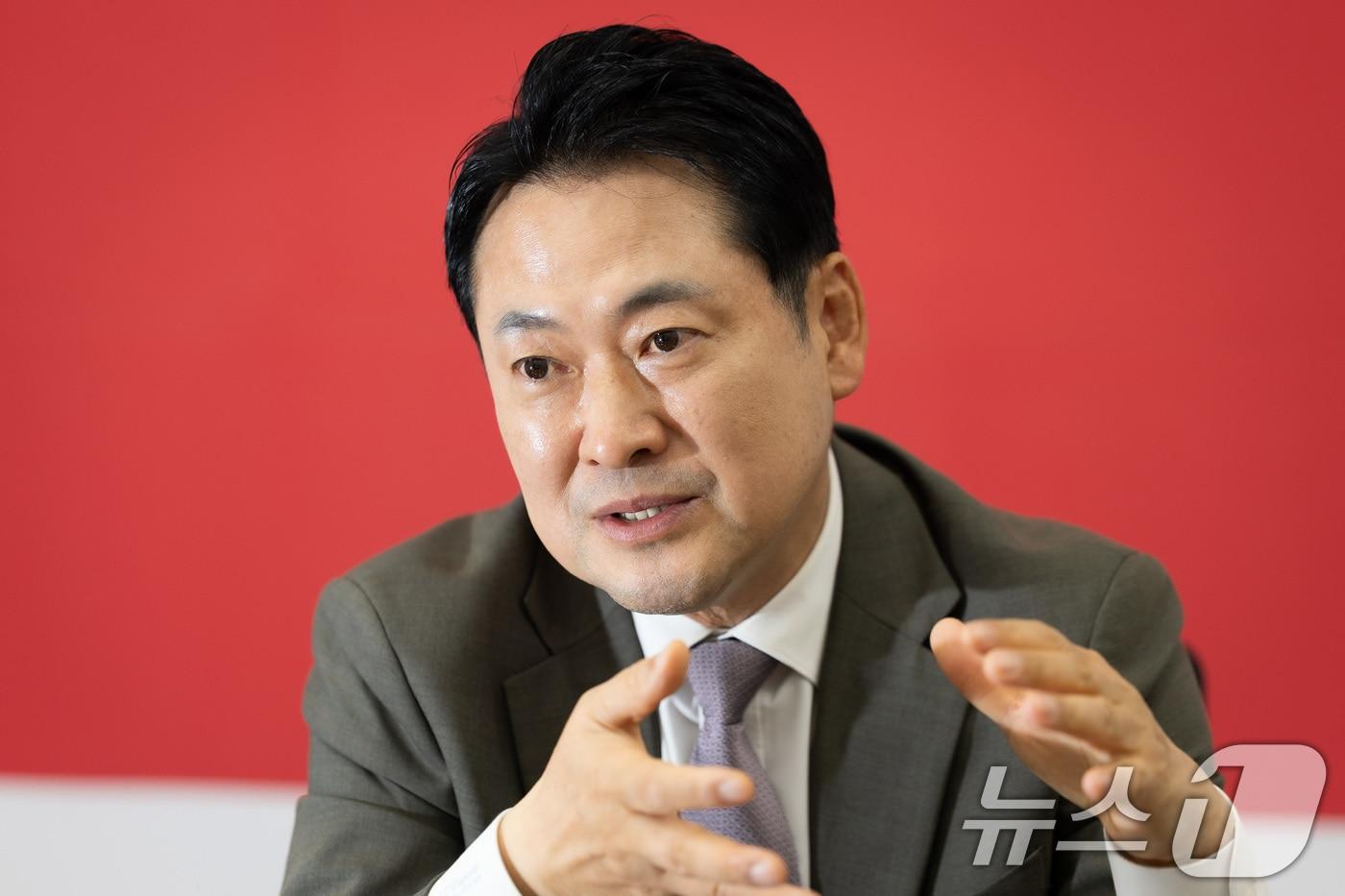 장동혁 국민의힘 대표가 16일 서울 여의도 국회에서 뉴스1과 인터뷰하고 있다. ⓒ News1 유승관 기자