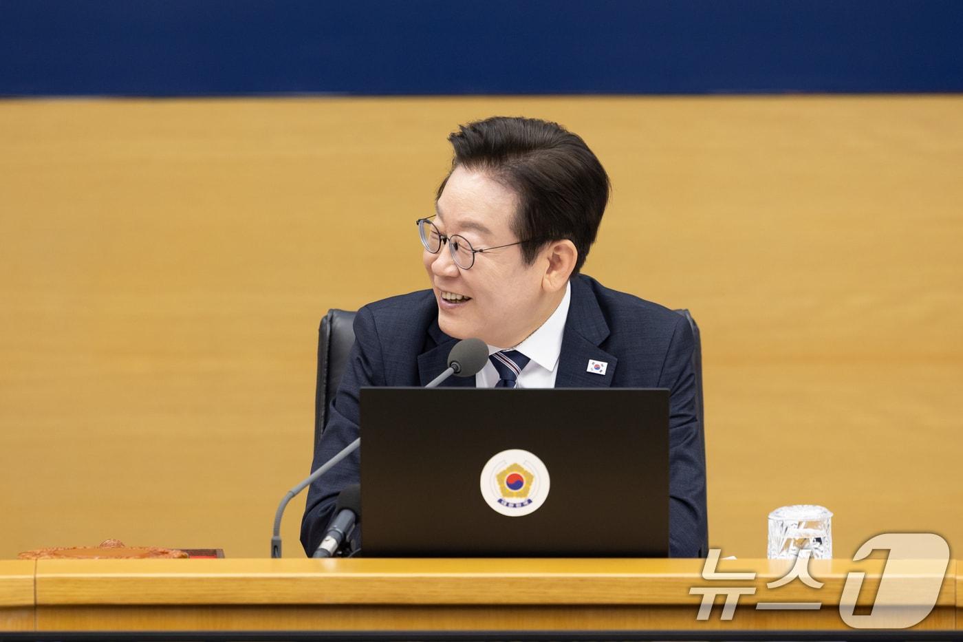 이재명 대통령이 16일 세종시 정부세종청사에서 열린 제42회 국무회의에서 발언하고 있다. &#40;대통령실 제공. 재판매 및 DB 금지&#41; 2025.9.16/뉴스1 ⓒ News1 허경 기자