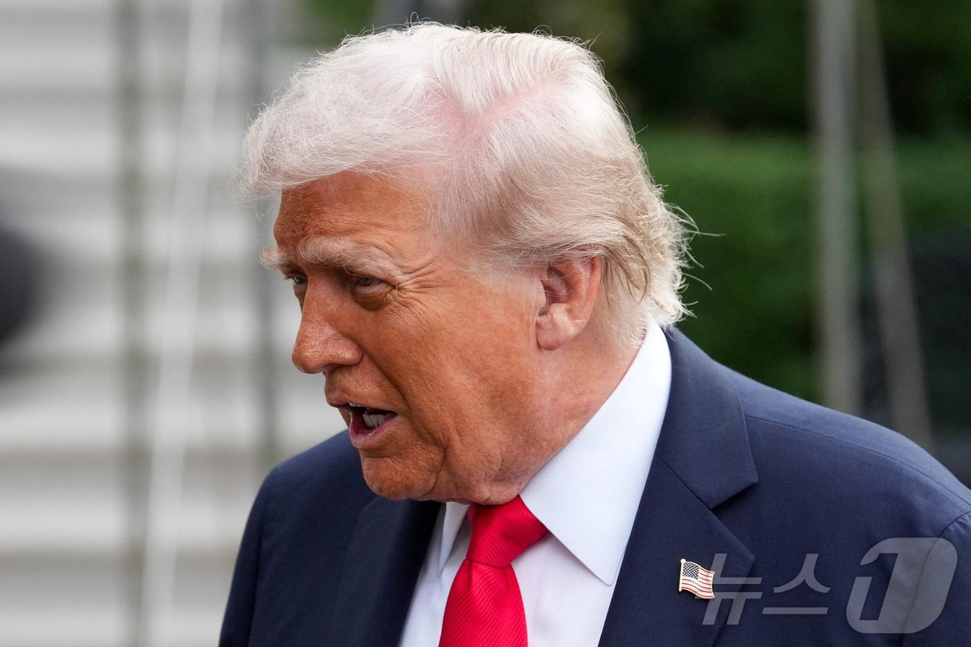 16일(현지시간) 도널드 트럼프 미국 대통령이 영국 국빈방문을 위해 백악관을 떠나기 전 취재진 질문에 답하고 있다. 2025.09.16 ⓒ 로이터=뉴스1 ⓒ News1 김지완 기자