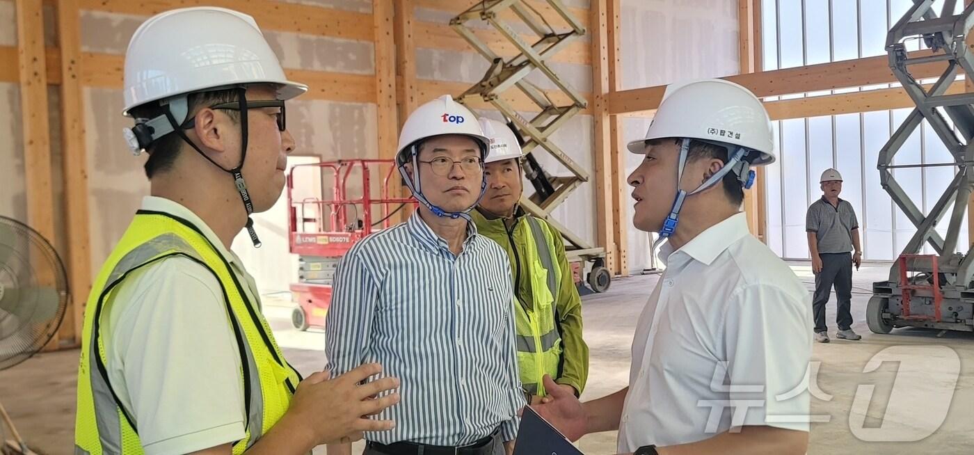 이철우 경북도지사가 보름여 앞으로 다가온 아시아태평양경제협력체(APEC) 정상회의의 성공적 개최를 위해 주요 준비 현장을 점검했다.(경북도 제공. 재판매 및 DB금지) /뉴스1