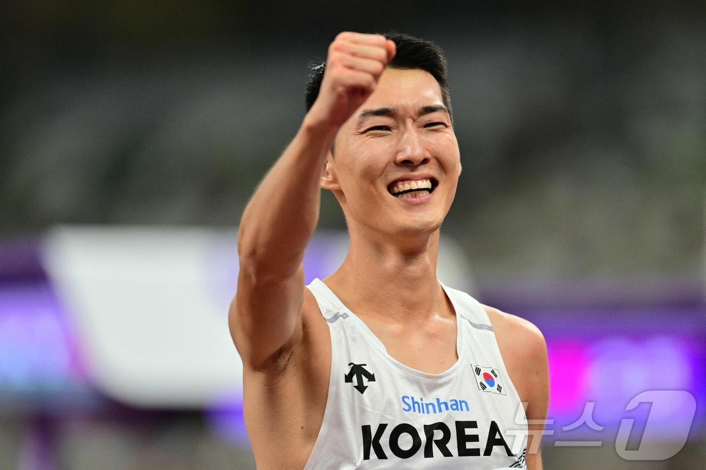 본문 이미지 - 높이뛰기의 우상혁. . ⓒ AFP=뉴스1