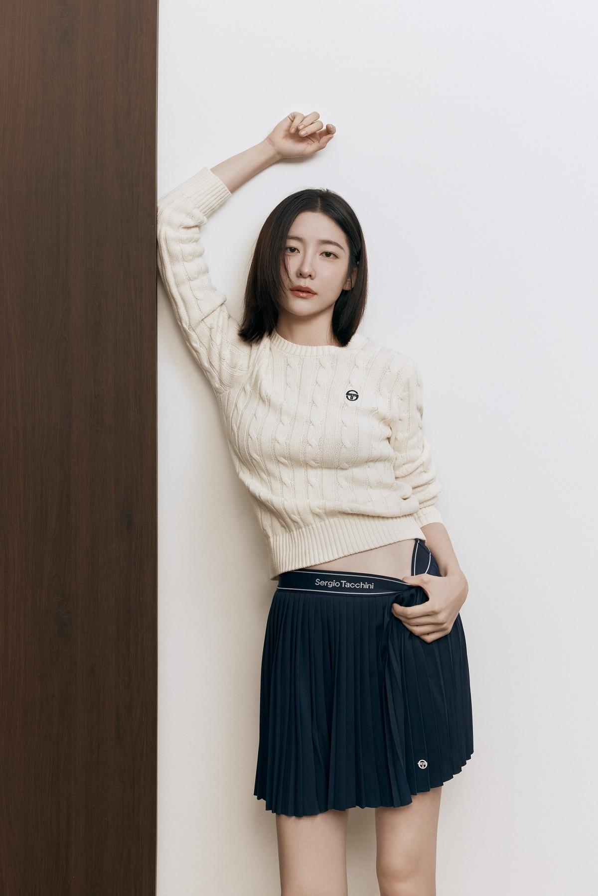 본문 이미지 - 세르지오 타키니와 앰배서더 박지현과 함께한 가을 프리미엄 클래식 액티브 웨어.(세르지오 타키니 제공)