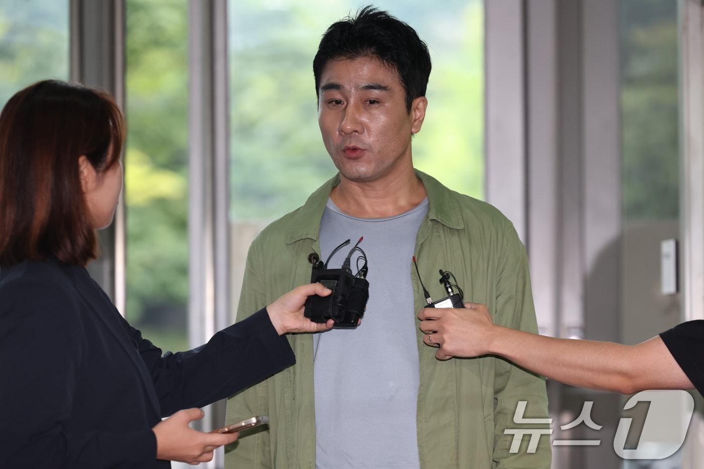 임성근 전 해병대1사단장 구명 로비 의혹과 삼부토건 주가조작 사건 국회 위증 의혹을 받는 이관형 씨가 17일 순직해병특검팀&#40;특별검사 이명현&#41; 2차 피의자 조사에 출석했다. 2025.9.17. / ⓒ News1 박정호 기자