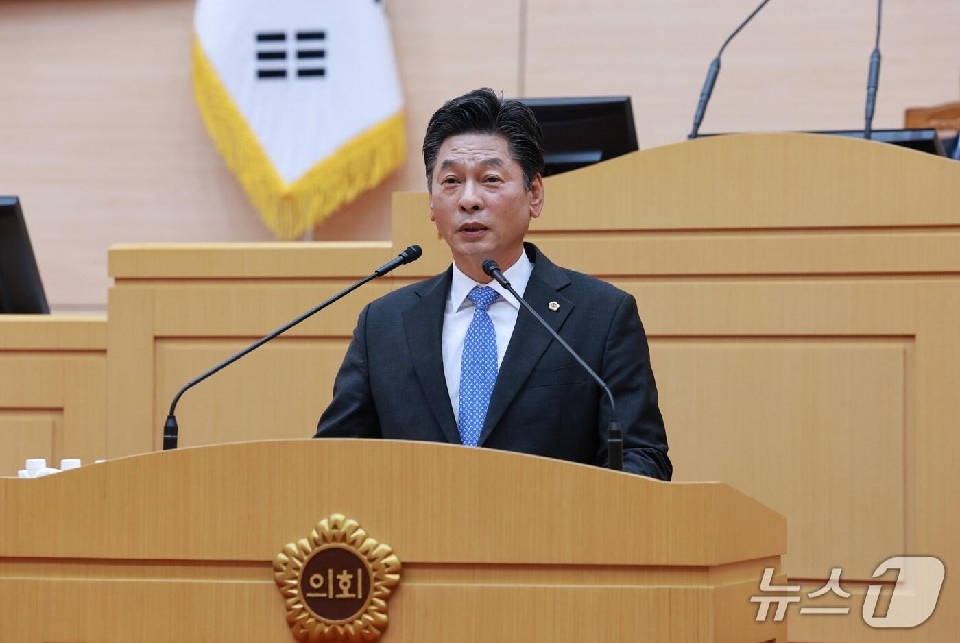 전남도의회 이철 부의장이 임시회에서 질의하고 있다.&#40;전남도의회 제공, 재판매 및 DB 금지&#41;/뉴스1 