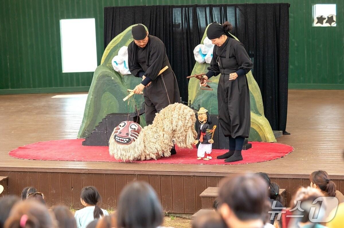 본문 이미지 - 인형극.(옥천군 제공. 재판매 및 DB금지)/뉴스1 