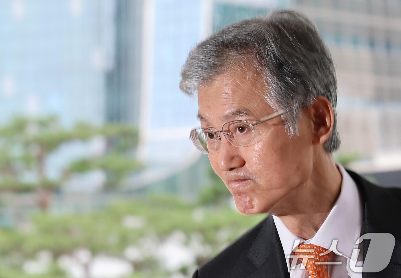 조희대 대법원장이 18일 오전 서울 서초구 대법원 청사로 출근하고 있다. 2025.9.18/뉴스1 ⓒ News1 오대일 기자