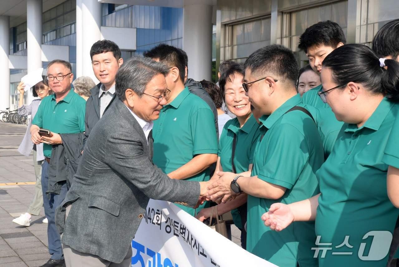 본문 이미지 - 광주 대표로 출전한 시각장애인 안마사 황민우 씨의 모습.(안마사협회 광주지부 제공. 재판매 및 DB 금지)