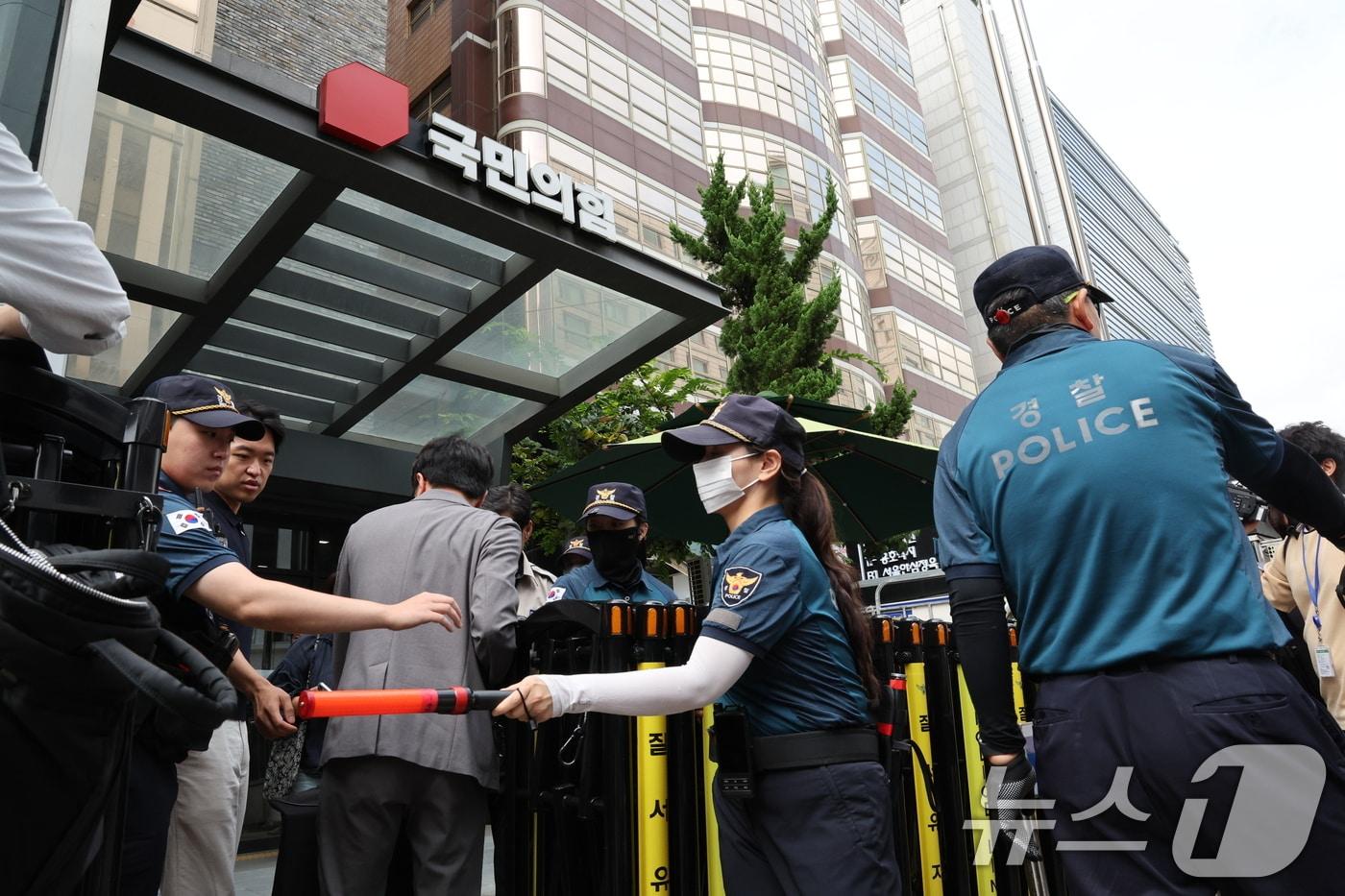 본문 이미지 - 서울 여의도 국민의힘 중앙당사. ⓒ 뉴스1 신웅수 기자