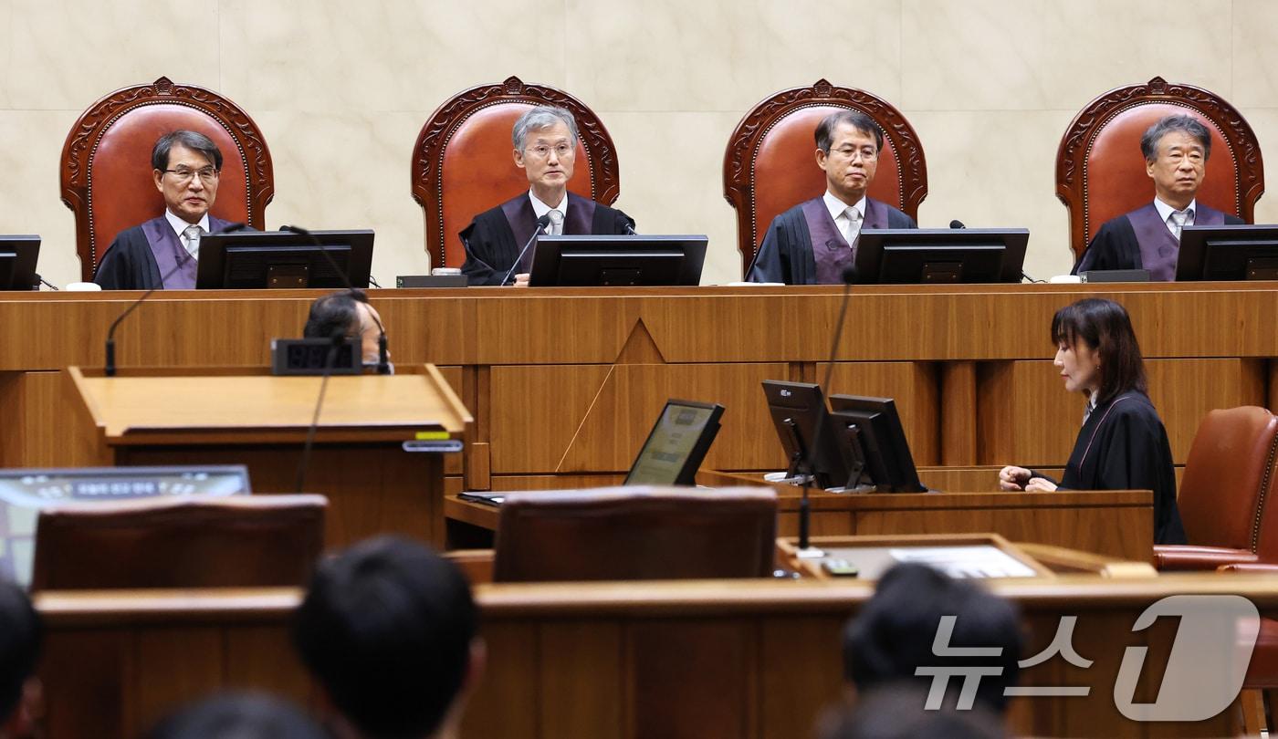 조희대 대법원장이 18일 오후 서울 서초구 대법원 대법정에서 열린 전원합의체 선고에서 발언하고 있다. 2025.9.18/뉴스1 ⓒ News1 오대일 기자