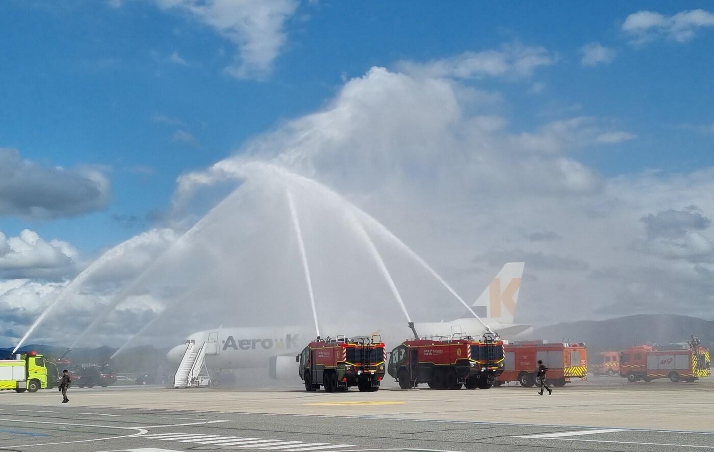 항공기 화재상황 가정 훈련&#40;청주공항 제공. 재판매 및 DB금지&#41;./뉴스1
