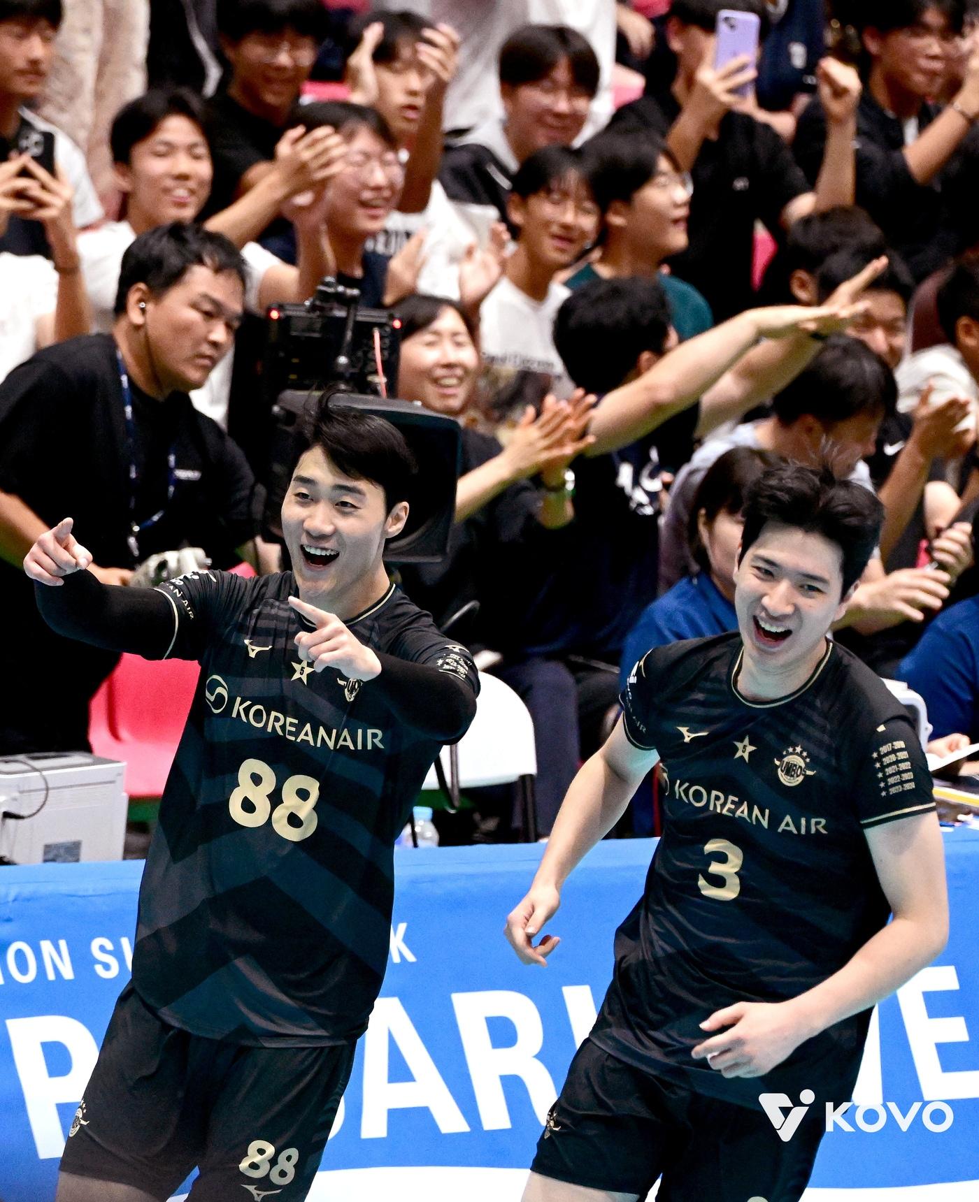 본문 이미지 - 대한항공이 KOVO컵 B조 1위로 준결승에 진출했다. &#40;KOVO 제공&#41;