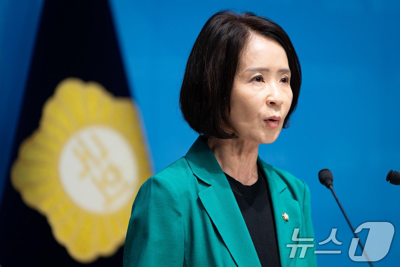 최수진 국민의힘 원내수석대변인이 19일 서울 여의도 국회 소통관에서 논평하고 있다. 2025.9.19/뉴스1 ⓒ News1 유승관 기자