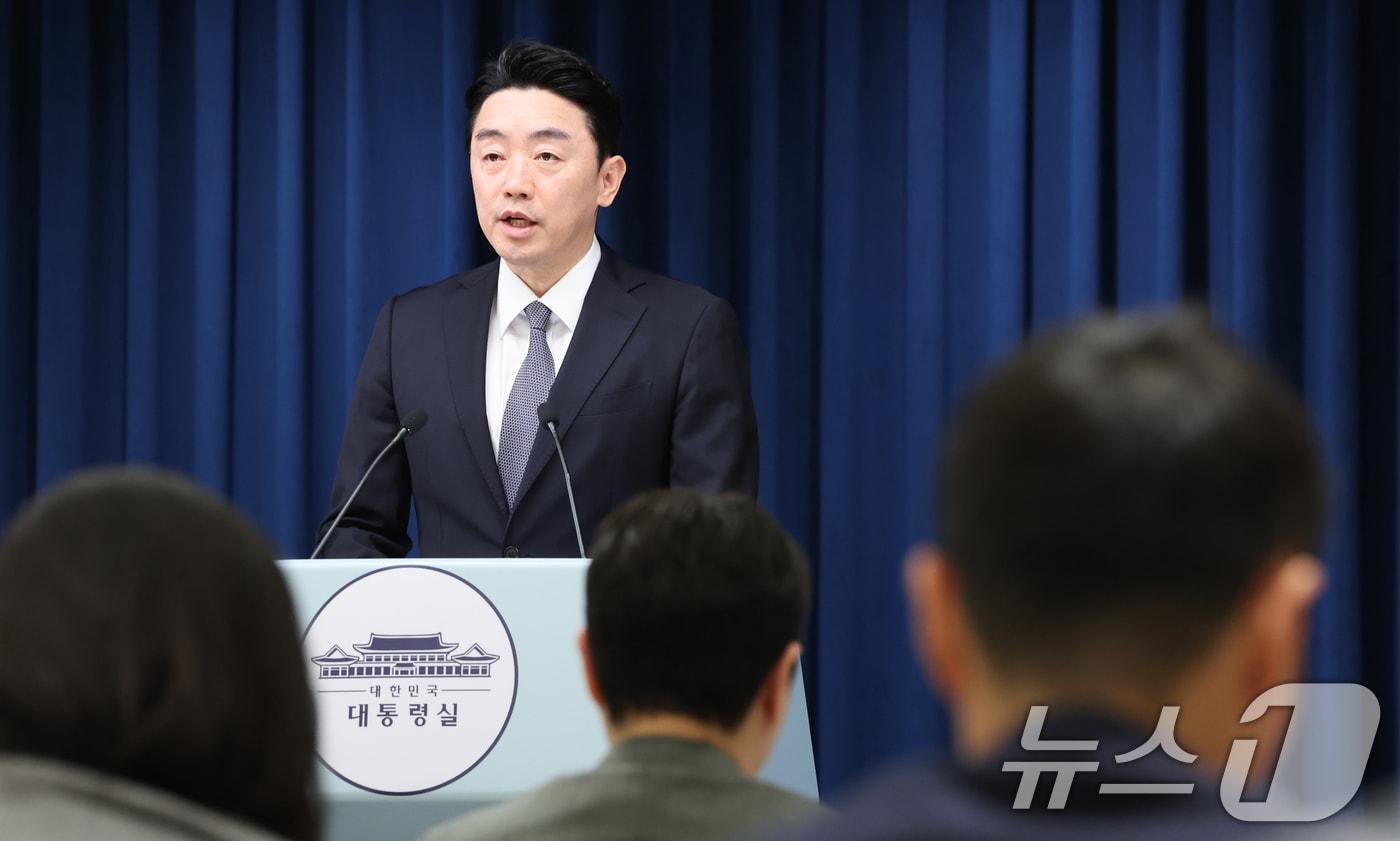 강훈식 대통령 비서실장이 19일 서울 용산 대통령실 청사에서 청년 주간 관련 브리핑을 하고 있다. 2025.9.19/뉴스1 ⓒ News1 허경 기자