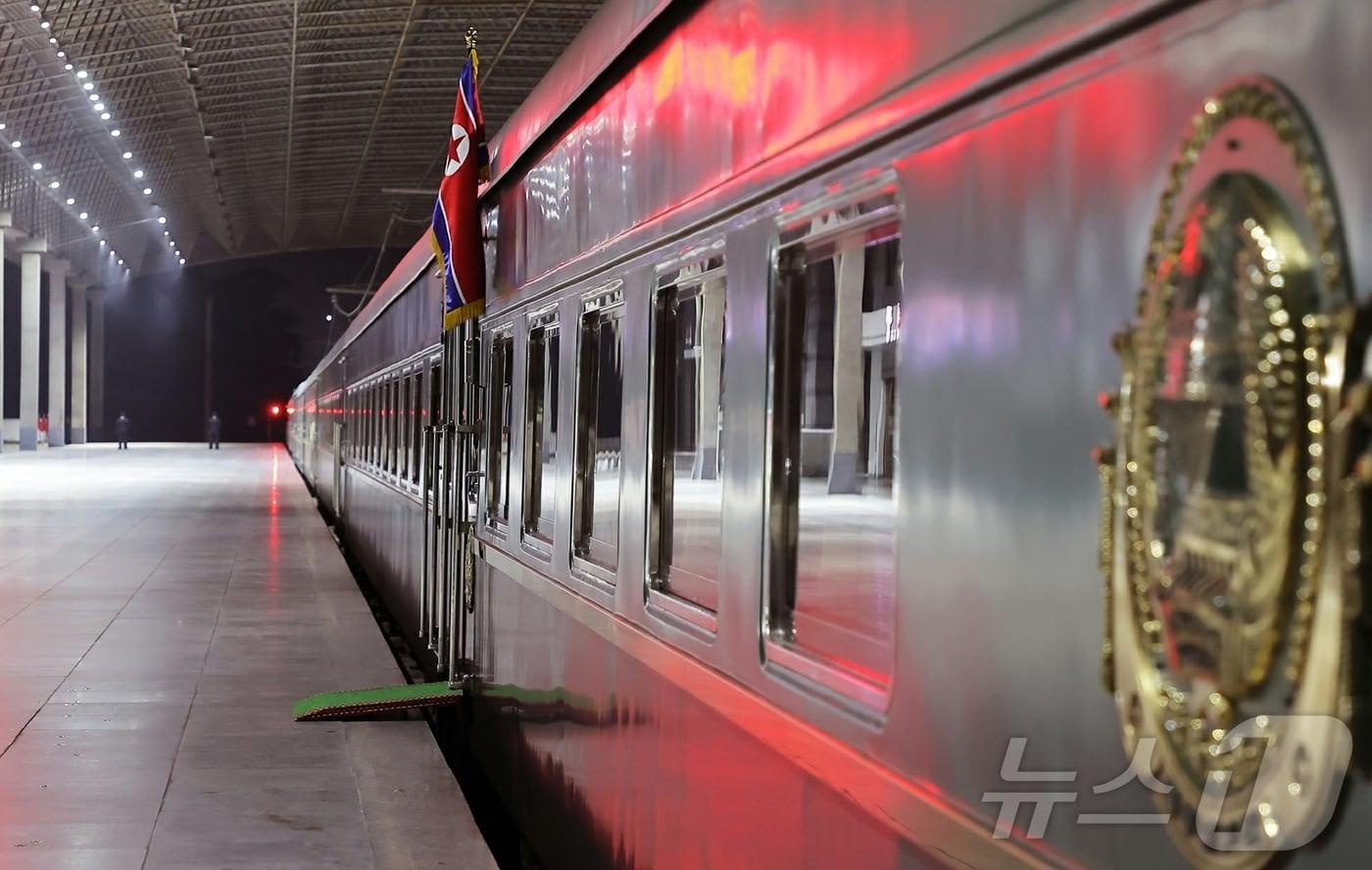 북한 노동당 기관지 노동신문은 2일 김정은 당 총비서가 중국 인민항일전쟁 및 세계반파쑈전쟁승리(전승절) 80주년 기념행사에 참석하기 위해 지난 1일 전용열차로 출발해 2일 새벽 국경을 통과했다고 보도했다. [국내에서만 사용가능. 재배포 금지. DB 금지. For Use Only in the Republic of Korea. Redistribution Prohibited] rodongphoto@news1.kr