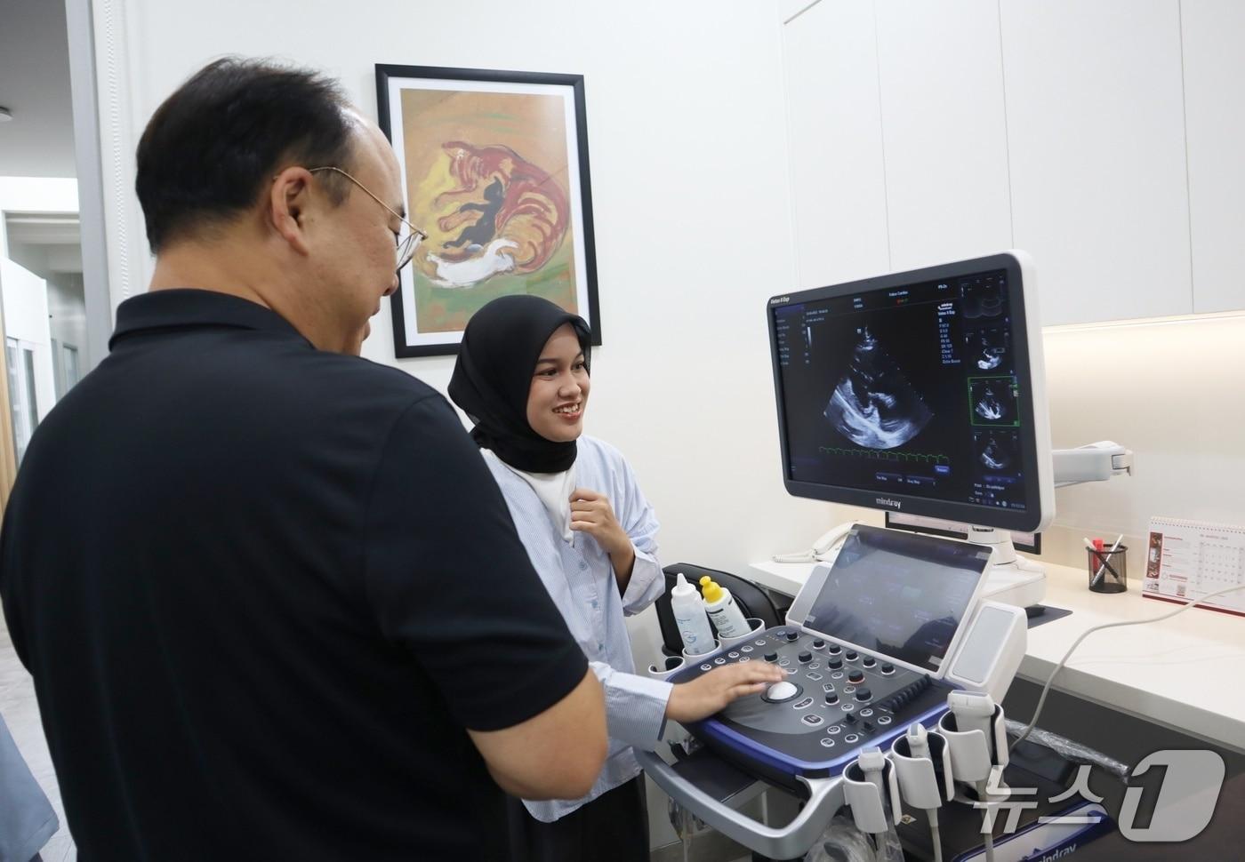 스카이동물메디컬그룹은 최근 인도네시아 메디벳동물병원을 방문했다(동물병원 제공). ⓒ 뉴스1