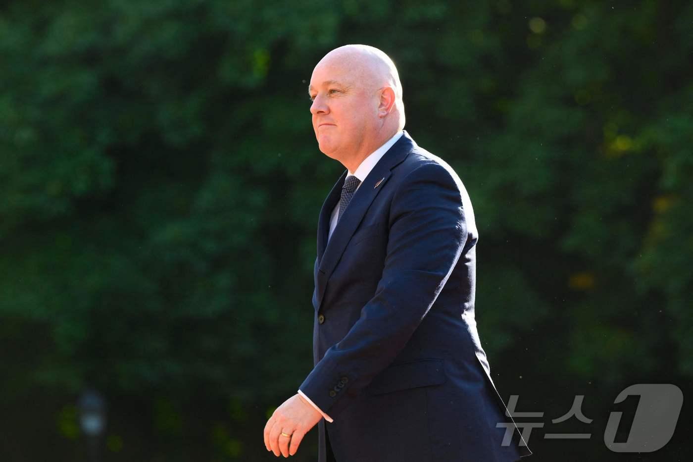 6월 24일&#40;현지시간&#41; 네덜란드 헤이그에서 크리스토퍼 럭슨 뉴질랜드 총리가 북대서양조약기구&#40;NATO&#41; 정상회의 기간 중 하위스텐보스 왕궁에서 열린 사교 만찬에 향하고 있다. 2025.06.24. ⓒ AFP=뉴스1 ⓒ News1 윤다정 기자